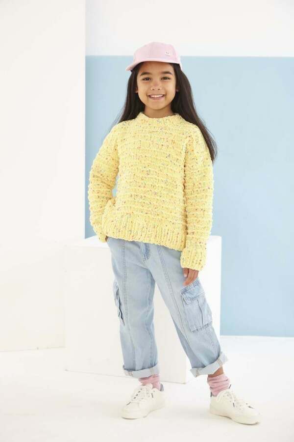 King Cole 6251 Sweater and Cardigan in Yumtastic (leaflet) Knitting Pattern