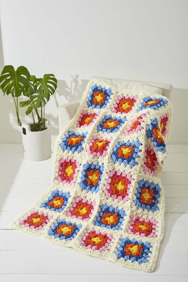 King Cole 6234 Blankets in Toastie (leaflet) Crochet Pattern